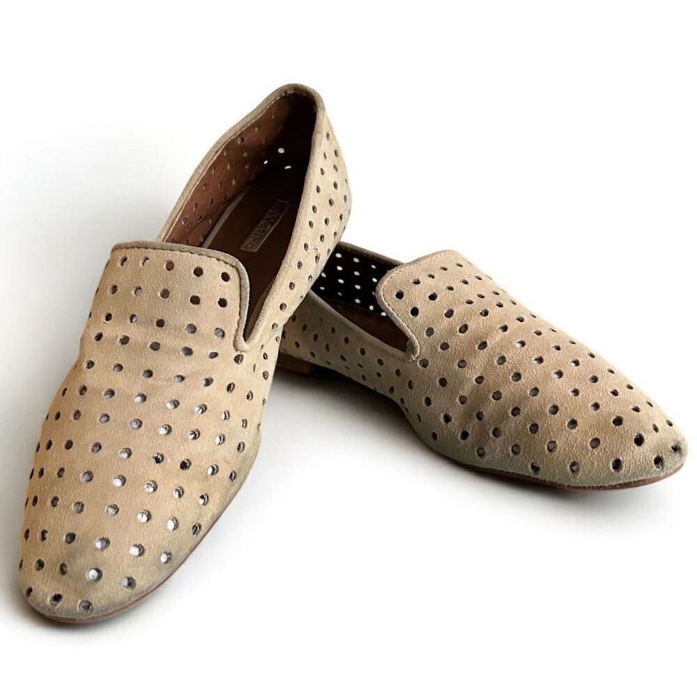 Matiko Perforated Flats Tan Size 6 Almond Toe Preppy Academia Casual Loafer